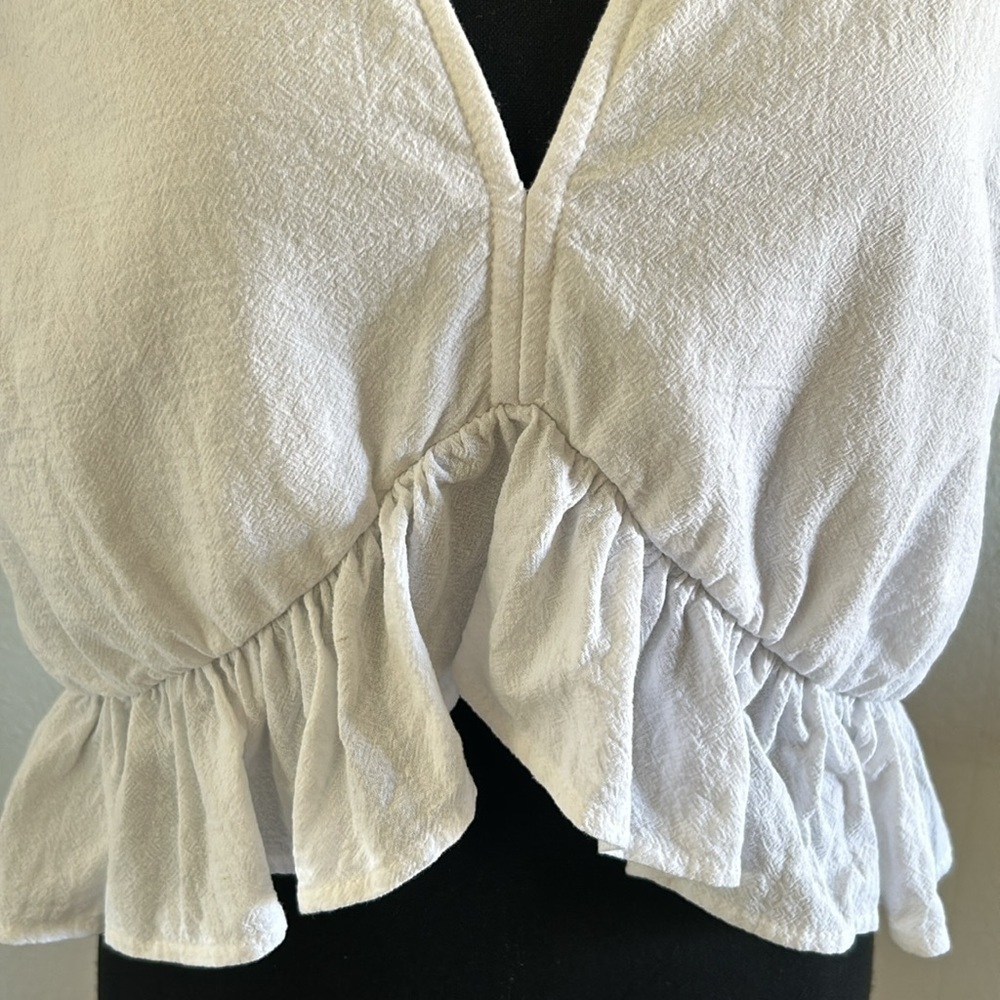 Fancy Inn White Cotton Ruffle Cropped Top Size Large - Picture 7 of 12